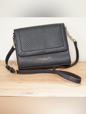 Marc New York Andrew Marc Black Chevron Flap Crossbody Bag Gold Chain